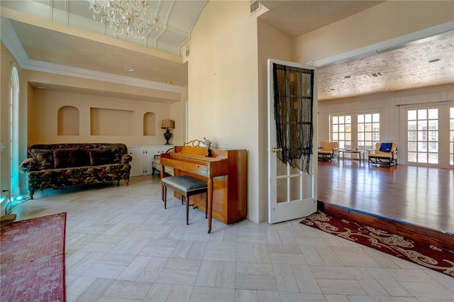 245 Oleander Ave, Corpus Christi, TX 78404