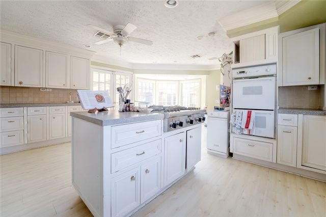 245 Oleander Ave, Corpus Christi, TX 78404