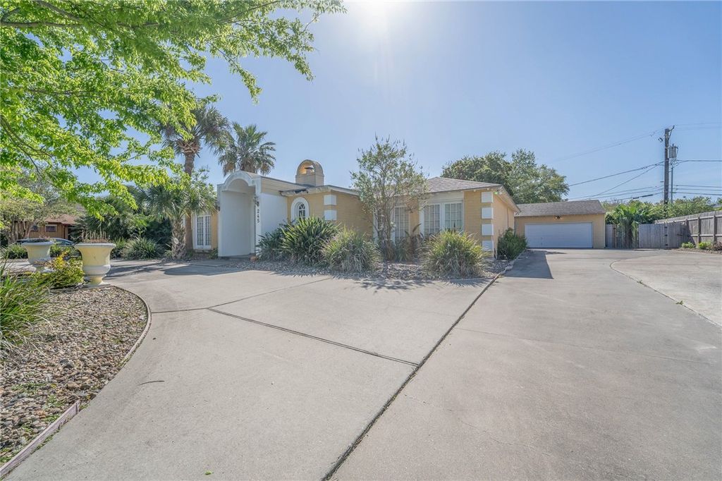 245 Oleander Ave, Corpus Christi, TX 78404 — photo 5