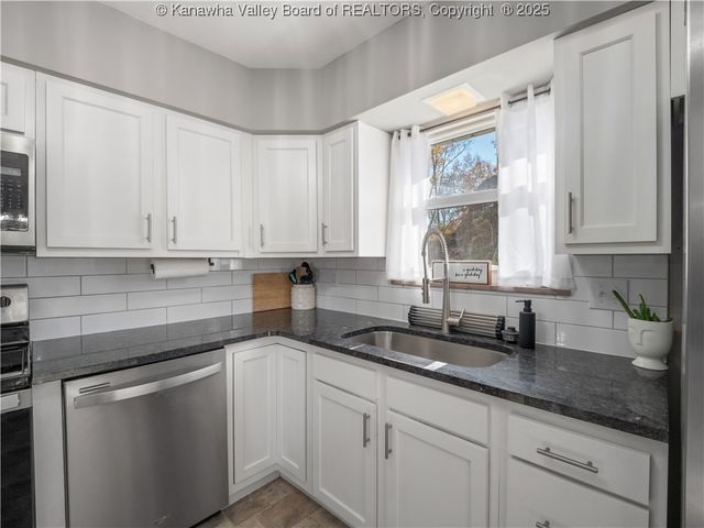 902 Mound Avenue, South Charleston, WV 25309