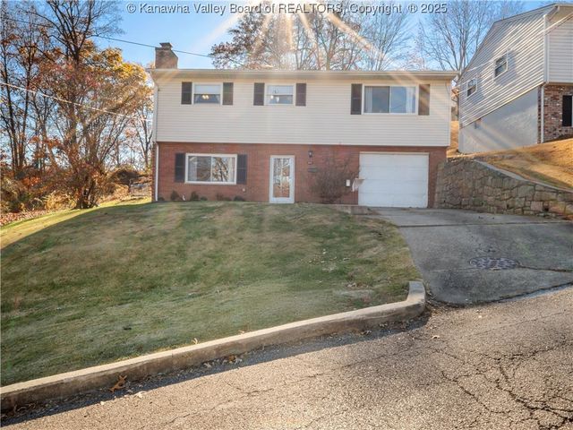 902 Mound Avenue, South Charleston, WV 25309