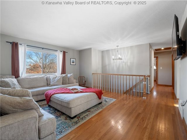 902 Mound Avenue, South Charleston, WV 25309