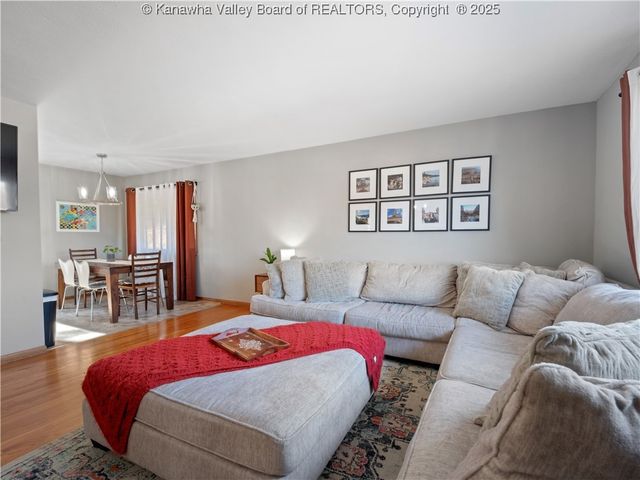 902 Mound Avenue, South Charleston, WV 25309