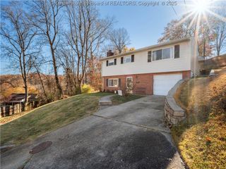 902 Mound Avenue, South Charleston, WV 25309