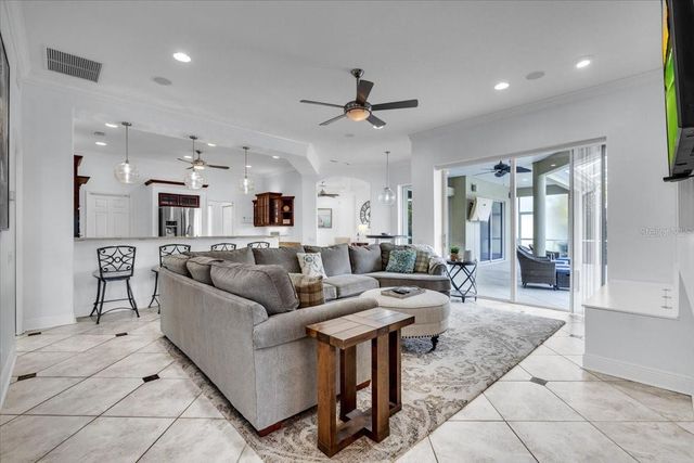 709 COUNTRY MEADOWS WAY, Bradenton, FL 34212