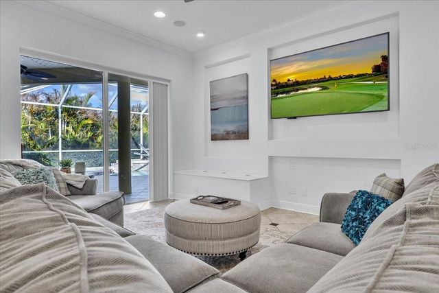 709 COUNTRY MEADOWS WAY, Bradenton, FL 34212