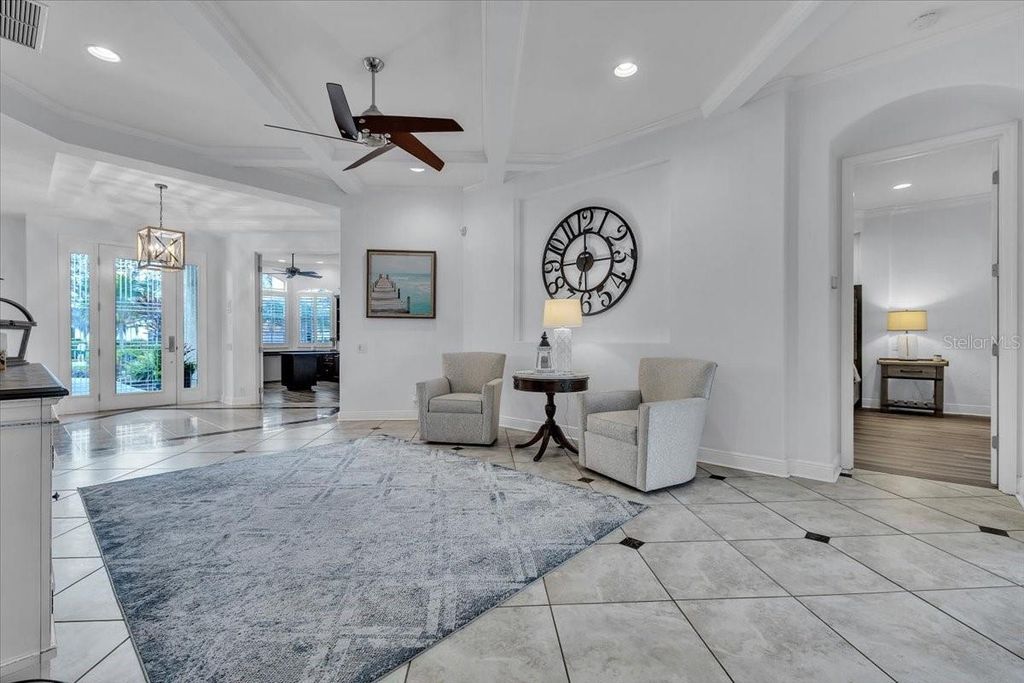 Image 11 of property listing at 709 COUNTRY MEADOWS WAY, Bradenton, FL 34212