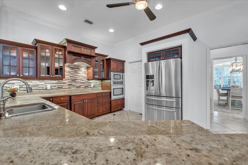 Image 29 of property listing at 709 COUNTRY MEADOWS WAY, Bradenton, FL 34212