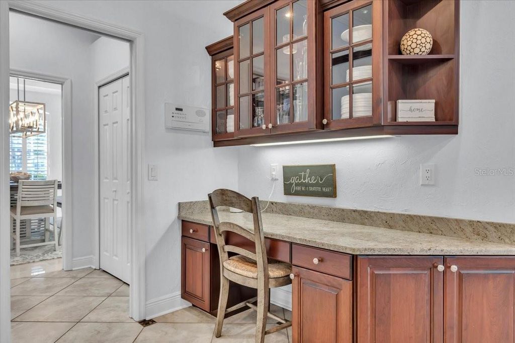 Image 30 of property listing at 709 COUNTRY MEADOWS WAY, Bradenton, FL 34212