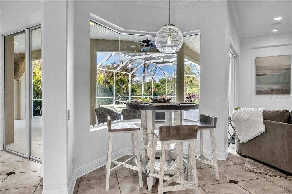 Image 32 of property listing at 709 COUNTRY MEADOWS WAY, Bradenton, FL 34212