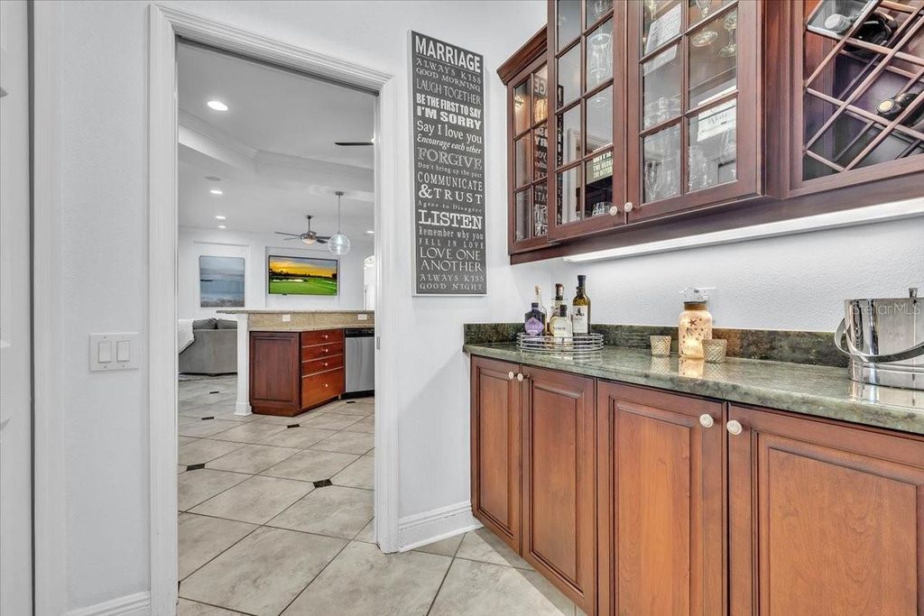Image 34 of property listing at 709 COUNTRY MEADOWS WAY, Bradenton, FL 34212