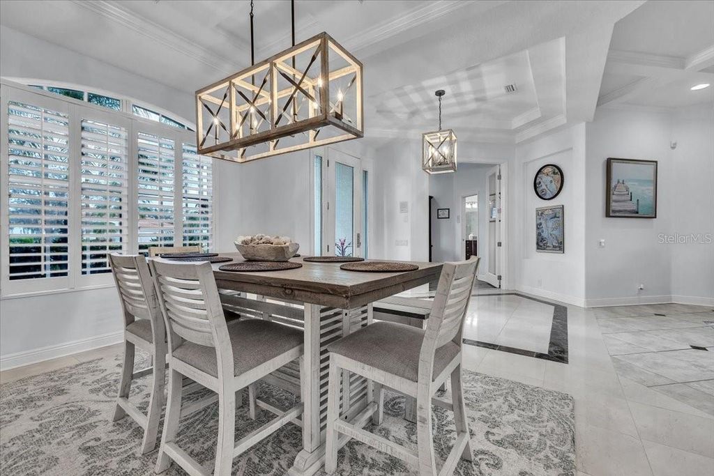 Image 35 of property listing at 709 COUNTRY MEADOWS WAY, Bradenton, FL 34212