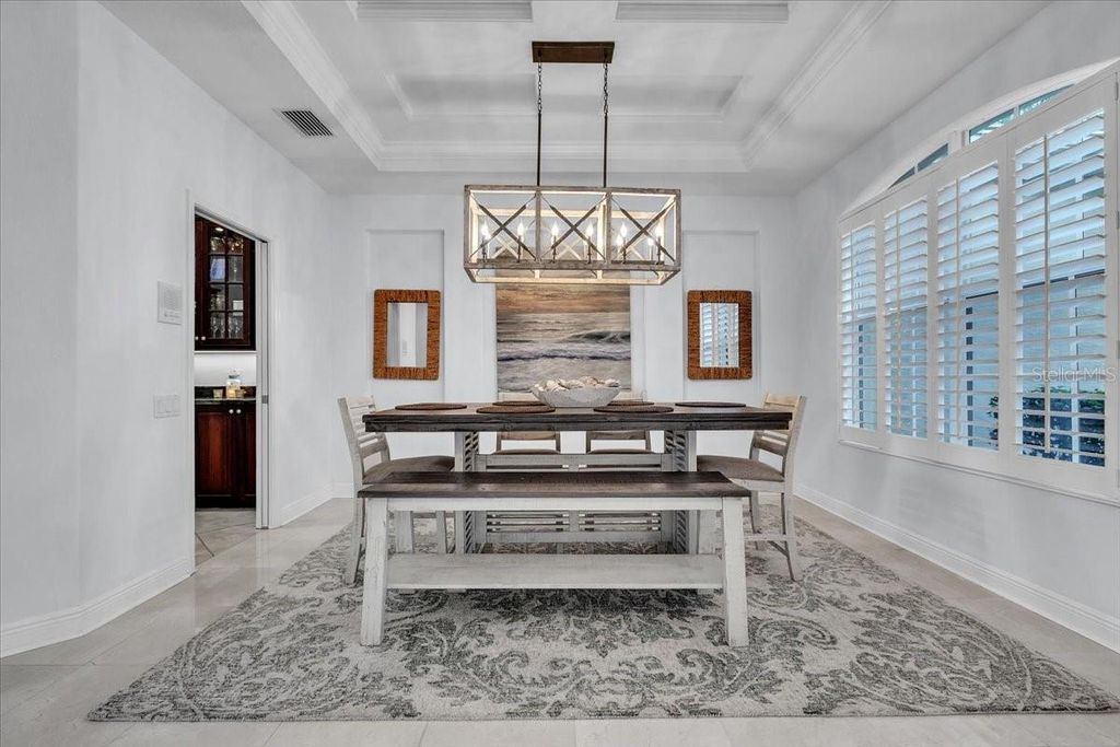 Image 37 of property listing at 709 COUNTRY MEADOWS WAY, Bradenton, FL 34212