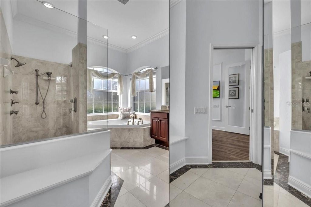 Image 46 of property listing at 709 COUNTRY MEADOWS WAY, Bradenton, FL 34212