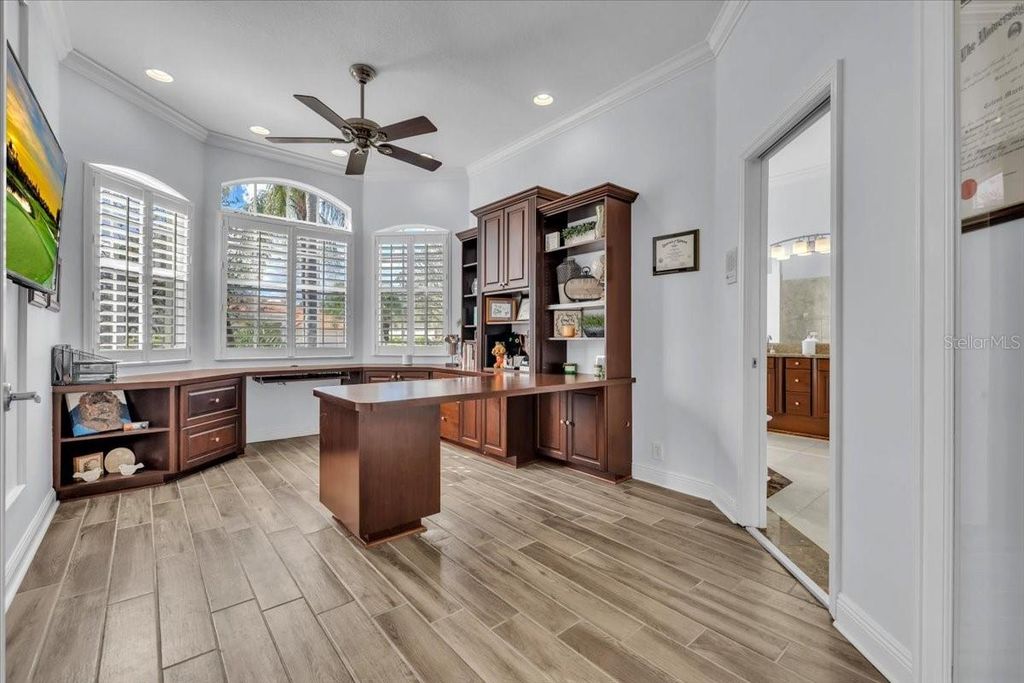Image 47 of property listing at 709 COUNTRY MEADOWS WAY, Bradenton, FL 34212