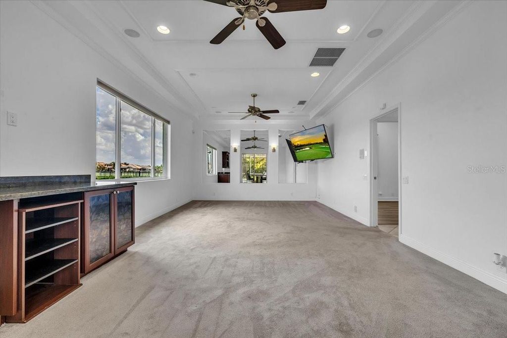 Image 60 of property listing at 709 COUNTRY MEADOWS WAY, Bradenton, FL 34212