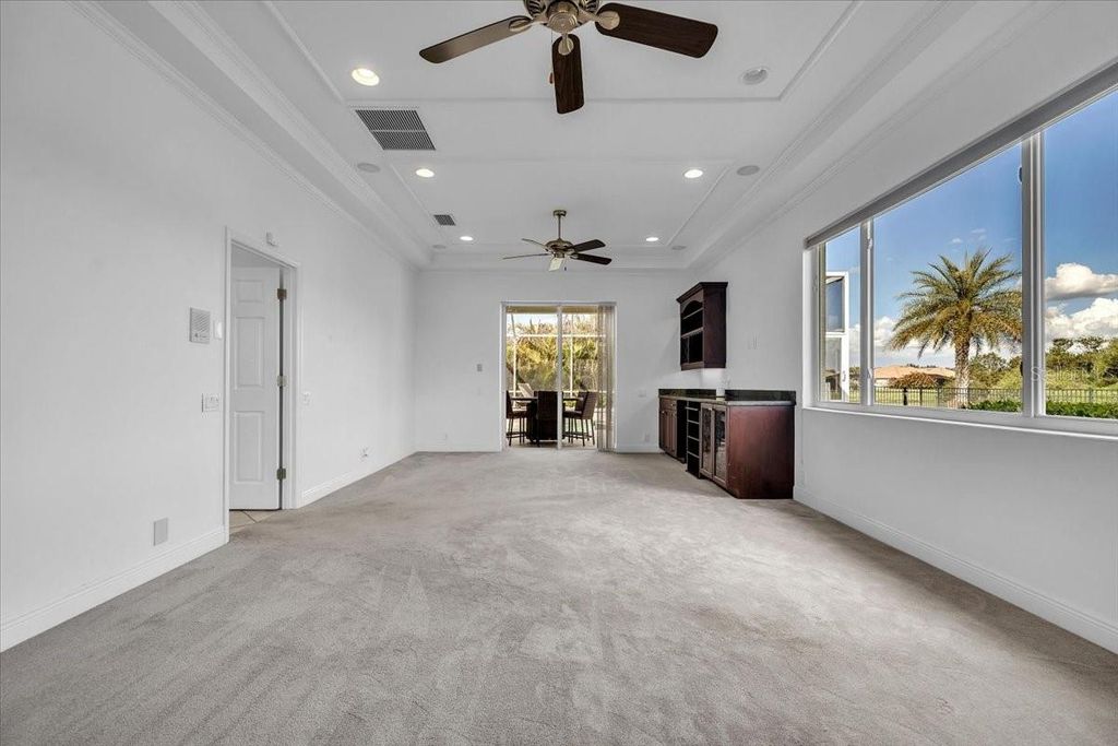 Image 61 of property listing at 709 COUNTRY MEADOWS WAY, Bradenton, FL 34212