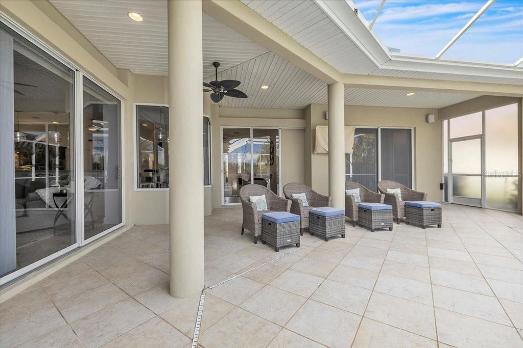 Image 63 of property listing at 709 COUNTRY MEADOWS WAY, Bradenton, FL 34212