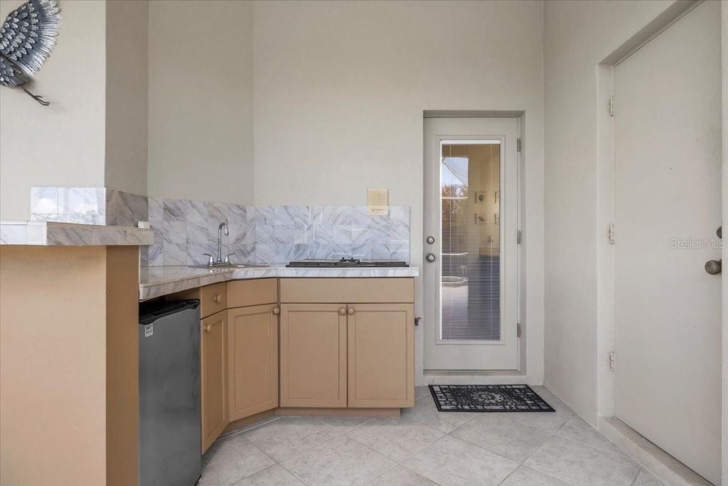 Image 70 of property listing at 709 COUNTRY MEADOWS WAY, Bradenton, FL 34212