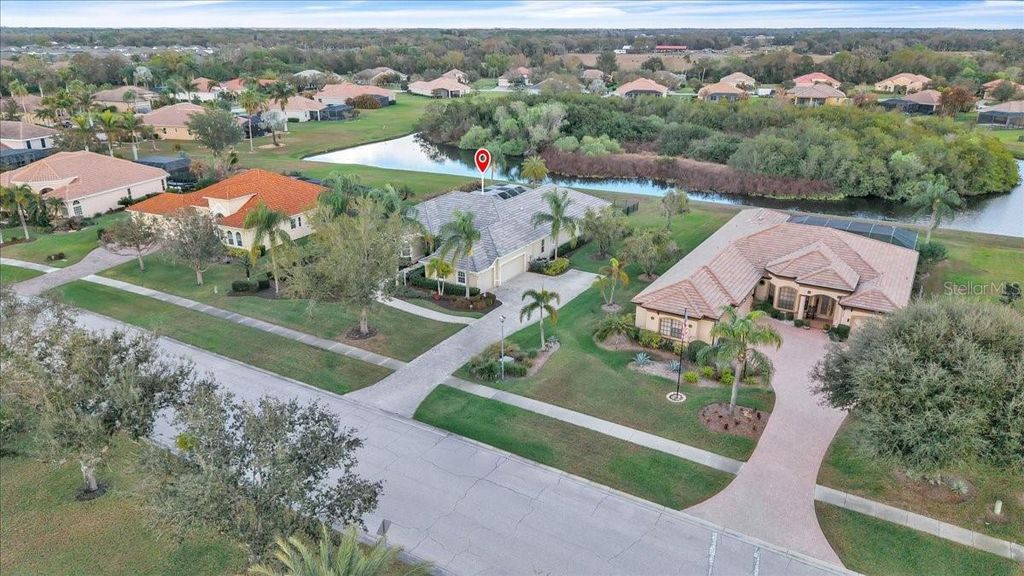 Image 88 of property listing at 709 COUNTRY MEADOWS WAY, Bradenton, FL 34212
