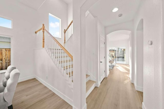 5333 Buckwood Way, Sacramento, CA 95835