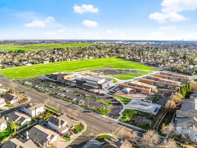 5333 Buckwood Way, Sacramento, CA 95835