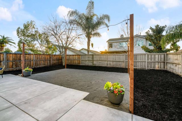 5333 Buckwood Way, Sacramento, CA 95835