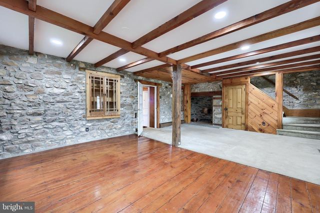 100 SEYLER RD, Fleetwood, PA 19522