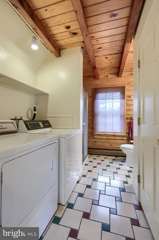 100 SEYLER RD, Fleetwood, PA 19522