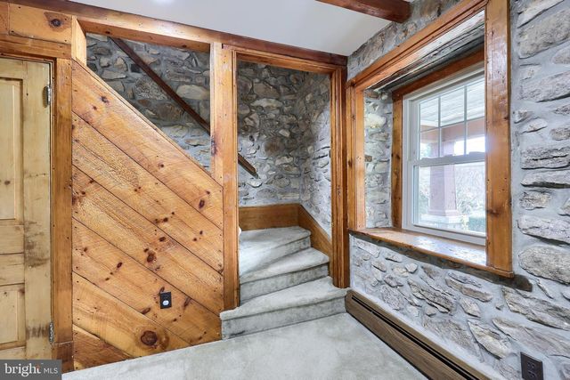 100 SEYLER RD, Fleetwood, PA 19522