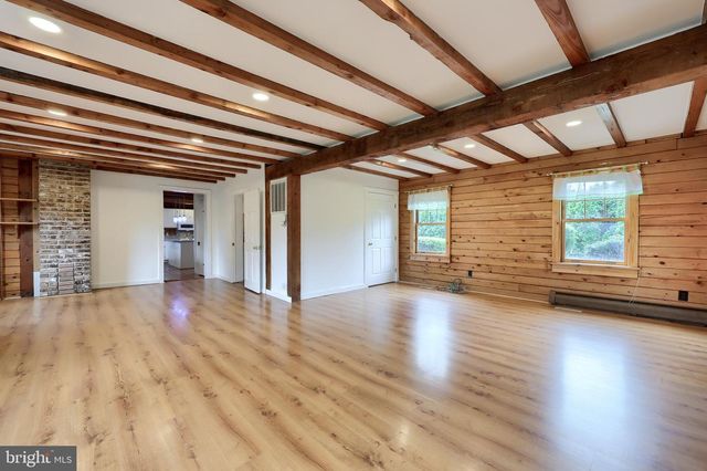 100 SEYLER RD, Fleetwood, PA 19522