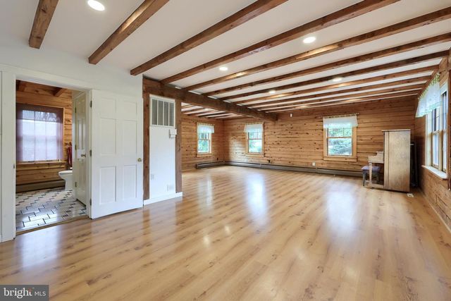 100 SEYLER RD, Fleetwood, PA 19522