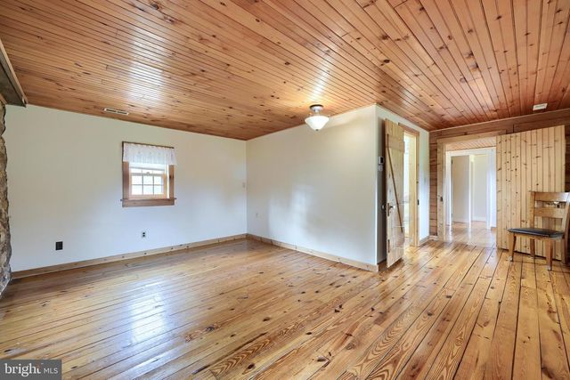 100 SEYLER RD, Fleetwood, PA 19522