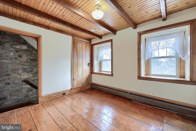 100 SEYLER RD, Fleetwood, PA 19522