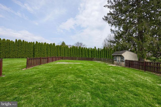 100 SEYLER RD, Fleetwood, PA 19522