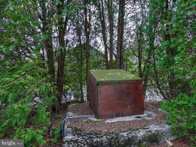 100 SEYLER RD, Fleetwood, PA 19522