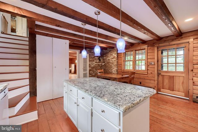 100 SEYLER RD, Fleetwood, PA 19522