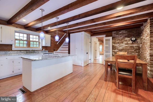 100 SEYLER RD, Fleetwood, PA 19522
