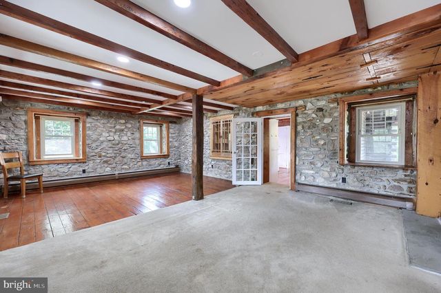 100 SEYLER RD, Fleetwood, PA 19522