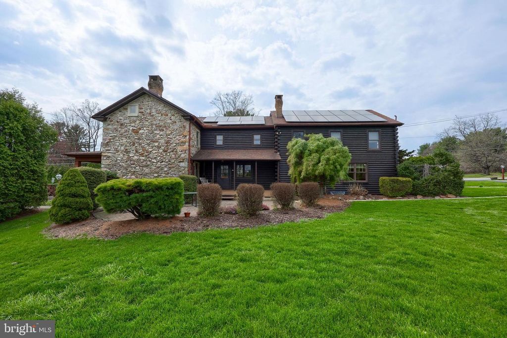 100 SEYLER RD, Fleetwood, PA 19522