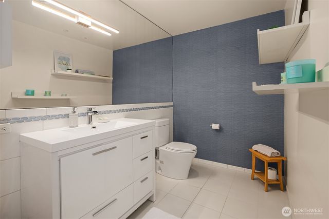 8631 NE 19th Place, Clyde Hill, WA 98004