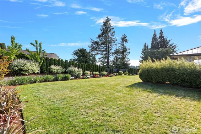 8631 NE 19th Place, Clyde Hill, WA 98004