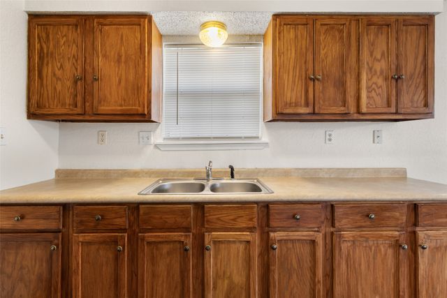 1501 S 29th Street, Waco, TX 76711