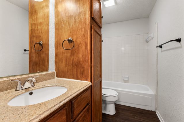 1501 S 29th Street, Waco, TX 76711