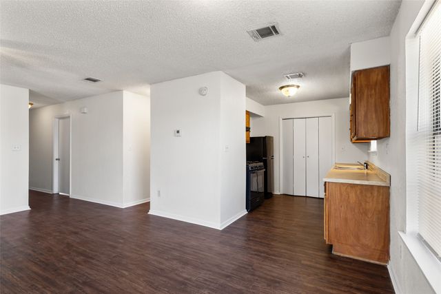 1501 S 29th Street, Waco, TX 76711