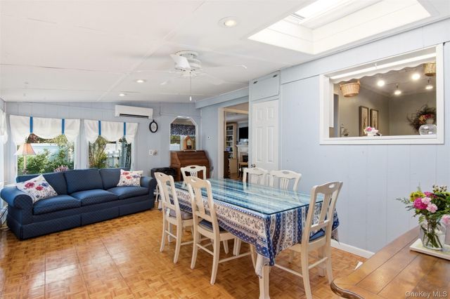 33 Fraternity Lane, Stony Brook, NY 11790