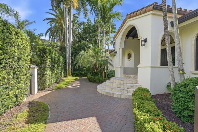 2532 NW Lake Ave, Miami Beach, FL 33140