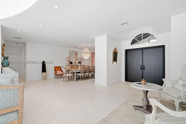 2532 NW Lake Ave, Miami Beach, FL 33140