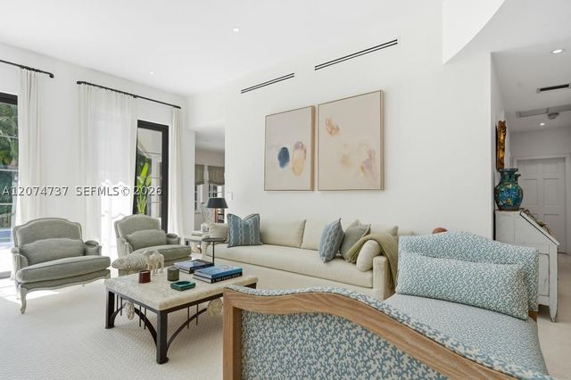 2532 NW Lake Ave, Miami Beach, FL 33140