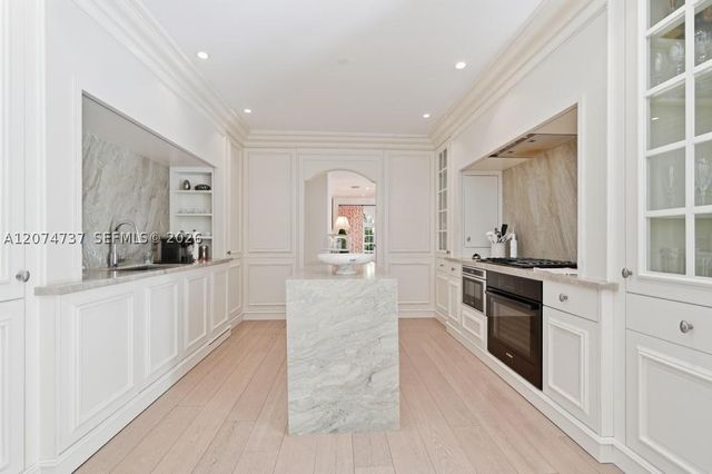 2532 NW Lake Ave, Miami Beach, FL 33140